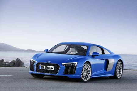 современные суперкары Audi R8