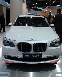 достоинства BMW 750Li xDrive