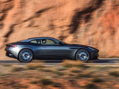 цена Aston Martin DB11