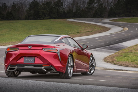 электронное оснащение Lexus LC 500