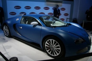 Bugatti Veyron Bleu Centenaire – герой салона в Женеве