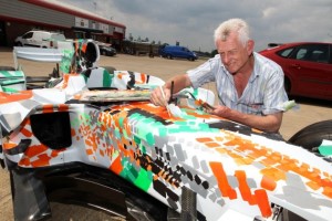 Декстер Браун расписал болид Force India