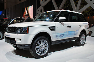 Первый гибрид Land Rover будет представлен в 2013 году