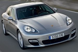 Официальный дебют Porsche Panamera отложен