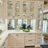 Шкафы со стеклянными дверцами: 8 способов добавить стекло в кухонные шкафы